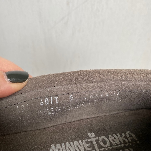 Minnetonka Gray Suede Moccasins | Beaded Slip-On Flats with Bow - Picture 4 of 8